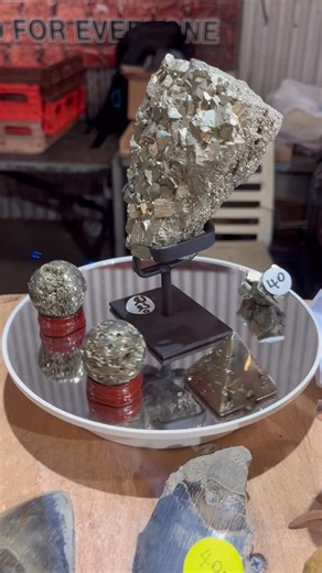 Ever seen a real Megalodon Sharks Tooth?! You might want to read on…. Ricks Rocks has been at Rusty’s for TEN YEARS! And if you didn’t think that was local enough, his mum and dad used to sell plants at Rusty’s 45 years ago - way back in the early days! Among one of the most fascinating stalls at Rusty’s! Rick sources most of his rocks from Indonesia, specialising in unusual and rare stones, fossilised coral and yep, Megalodon Shark Teeth 🦷 Rick is also always up for a chat, so stop by next tim