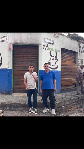 La unión hace la fuerza ! Hagamos que el señor clavert tenga una alegría en medio de su tristeza #paratiiiiiiiiiiiiiiiiiiiiiiiiiiiiiii #reelsvideoシ | Historias que dan piedra 3.0