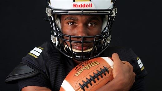Super 11: Oakleaf's Kaylib Singleton blazes own trail to Florida recruiting list