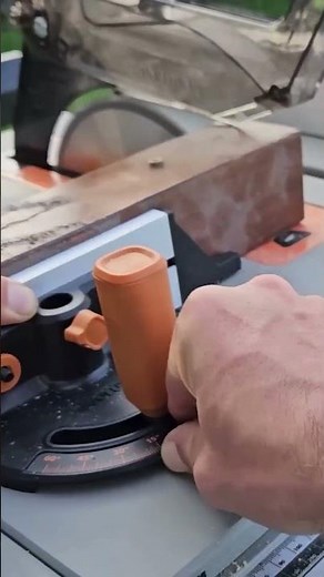 La scie sur table Evolution R255TBL+ rend la découpe multi-matériaux simple et efficace