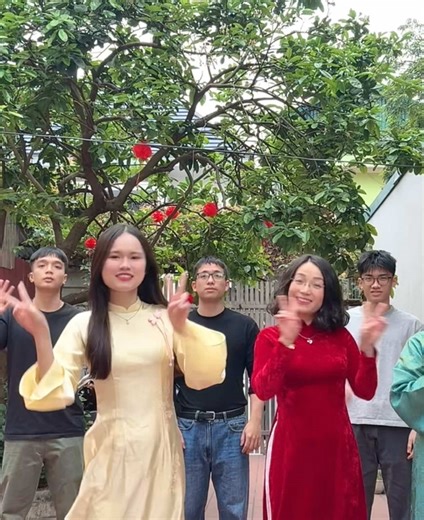 Mùng 2 Tết ngoại🎉❤️ #tet2026 #vansunhuy #xuhuong #dance #fyp