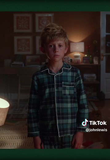 Meet Snapper, the perfect tree 🌲#TraditionsGrow