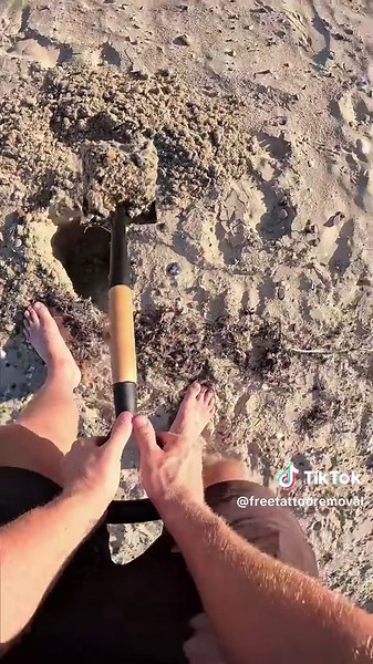 First day on the beach learning how to metal detect so I can try and find some treasure. #metaldetecting #treasure #beach