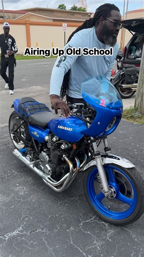 Airing Up Beautiful Old School Bikes! | CycleDrag