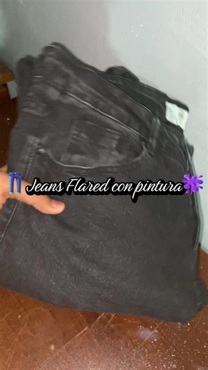 Jean flared con pintura🫟👖🧵 #paratiiiiiiiiiiiiiiiiiiiiiiiiiiiiiii #jeans #flared #custom #custom