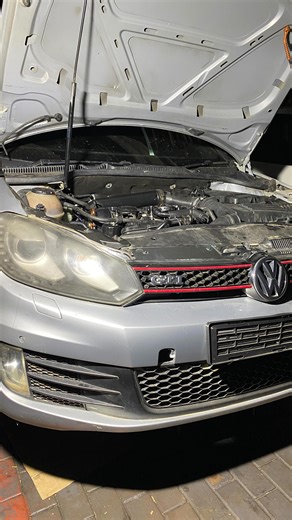 Shell Helix Ultra 5W-30 carbon neutral engine oil is a high-performance lubricant designed for fuel efficiency and reduced emissions #louwscustomsza #mechaniclife #viralreels #cars #automotive | Louw's Customs