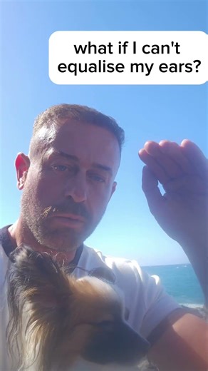 Beginner diving Equalising ears