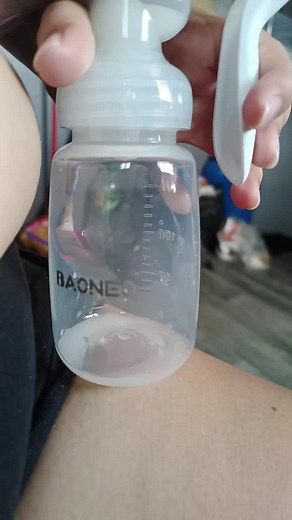 Guide to Manual Breast Pump Use for New Moms
