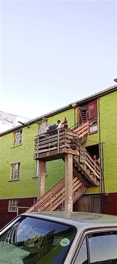 En in 2026 hou ons nie meer opeligte met posters nie. Loop staan en hou opelig en laat mense net opdaag. Daar is te veel krag in die poster, met 'n kragtelose diens op die einde vd dag. Celebrity Gees word verbreek in 2026. Jy is op ELKE LIEWE POSTER maar jou eie kerk en sy mense lui skade. Los die posters en dien net. GEEN SPREKERS MEER OP OPELIGTE NIE. LAAT MENSE OPSTAAN EN HUL WARE GETUIENISSE AF GEE VAN WAAR DIE HERE HULLE UIT GEHAAL HET. LOS DIE POSTERS EN LOOP DIEN NET LEKKER. EK HET GISTE