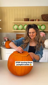 🎃PUMPKIN SEEDS! put SAVE below and I’ll send ya the recipe. Delicious, crispy and so good for you. 😍 #pumpkinseeds #halloween #pumpkincarving #healthyrecipe | PlantYou