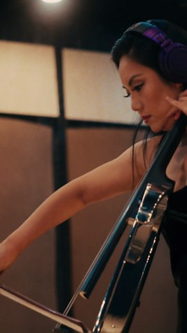 Alesso and Tina Guo Live Performance at EWC Ceremony