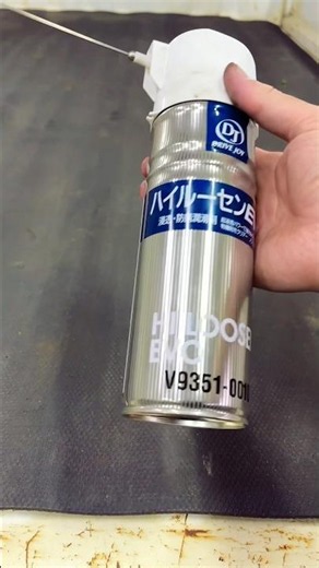 ハイルーセンEVO V9351-001 アオリの蝶番などは車検毎に注油してあげたいね♡ ルーセンエボは大容量なのにリーズナブル♡ ほぼ透明の液体だから拭き取れば塗った感を抑えられるのがお気に入り♡