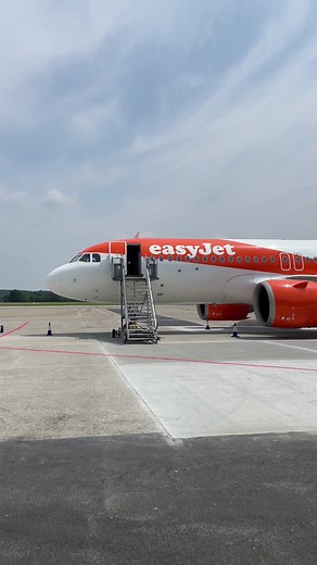 Wondering what Pearl got up to in Sardinia? 👁️ She loved discovering the island's hidden gems and natural beauty! Some of her highlights were: 📍 Visiting the La Maddalena Archipelago 📍 Going for a swim in the calm and crystal clear waters around the island 📍 Getting lost in the colorful streets of Olbia Fancy following Pearl's footsteps? Book your trip to Olbia now by clicking the link in our bio ✈️ #GetOutThere | easyJet