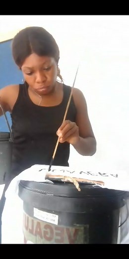 just to print my name 5k when I get paint try and thank me later | Uwa Vera