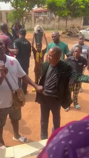 Pastor Accused of Long-Term Affair with Married Chorister