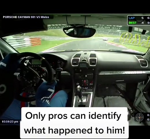 What happenned to this Porsche during a race at the Nurburgring? #trackdaysinsider #trackdaytips #trackday #nurburgringcrashes