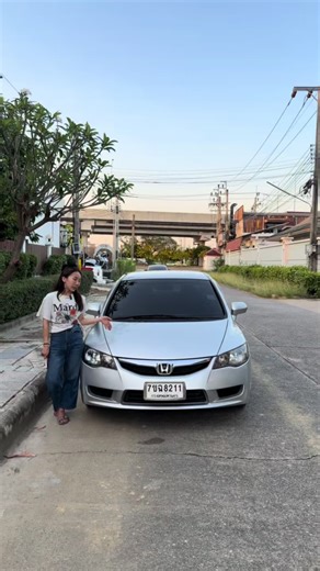 🚗 ขาย Honda Civic FD ปี 2012 เกียร์ออโต้ | เครื่องเบนซิน ไม่เคยติดแก๊ส | มือเดียว ✨ รายละเอียดเด่น ✅ รถมือเดียว ดูแลดี ✅ เซอร์วิสช่วงล่างเรียบร้อย ขับแน่น นุ่ม ✅ ติดฟิล์มใหม่ทั้งคัน ✅ ภาษี พ.ร.บ. ไม่ขาด พร้อมใช้งาน ✅ เครื่อง เกียร์ สมบูรณ์ ✅ โครงสร้างดี ไม่มีชนหนัก พลิกคว่ำ จมน้ำ ✅ ภายในสะอาด พร้อมใช้งานทันที 💰 ราคาเพียง 198,000 บาท 📞 โทร. 083-9974441 📍 ดูรถได้ที่ Happy Car พรานนก พุทธมณฑลสาย 2 ซีดานยอดนิยม ช่วงล่างดี ขับสนุก ทนทาน ราคานี้คุ้มมาก รีบติดต่อก่อนหลุดนะคะ 🔥