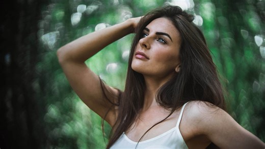 Check Out This DIY Projector Lens Mod To Get Swirly Bokeh for Cheap