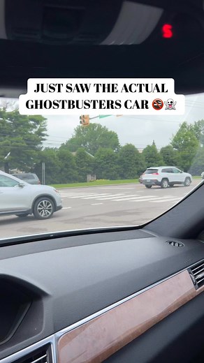 I can’t believe I saw this car 😬😬😬 #ghostbusters #ghostbustersfrozenempire #ghostbusterscosplay #GhostbustersAfterlife #moviecars #moviecar #moviememes #carspotting | Drive 615