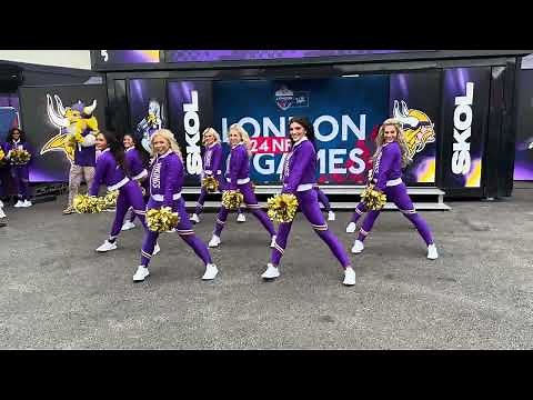 Minnesota Vikings Cheerleaders Performing at Spurs Stadium (6 October 2024)