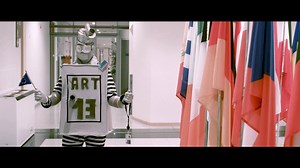 Thug Robot #ART13 est de retour! Il part en visite à Bruxelles à la recherche de ses origines. Du Conseil de l'UE au Parlement Européen en passant par la Commission Européenne, au fil de ses rencontres, ART13 va douter de son utilité... Une réalisation de Florent Sabatier Réalisateur interprétée par l'actrice Marie Coustaury et Léa Chamboncel. Un immense merci à Jeni Macline et Maxime Pareydt pour leur travail et leur engagement ! #CreatorsNetwork #FixCopyright | Create.Refresh