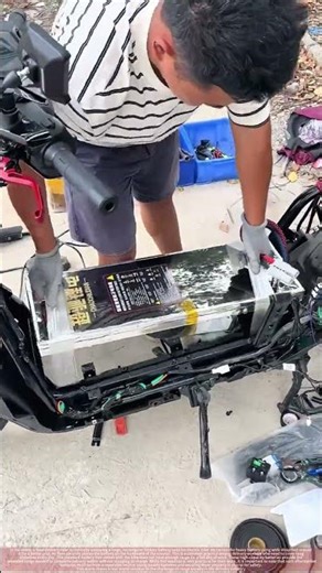 Swapping a Large Battery for a Food Delivery E-Bike