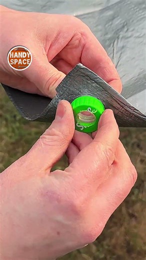 Fix Any Tarp Hole! Bottle Neck Corner Knot Trick!