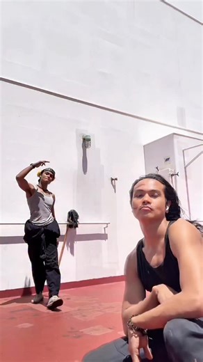 Lutcho Lutcho on Instagram: "Mussulo 🕺🏻"