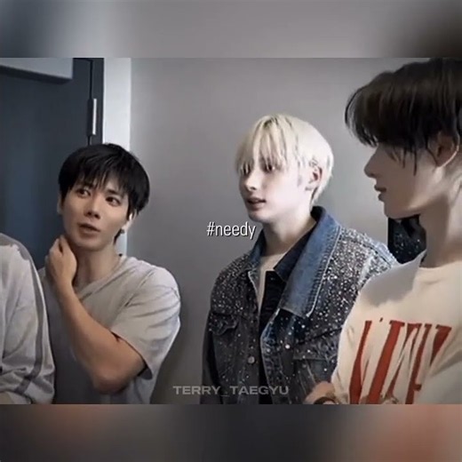 Why are only the two of them looking at Taehyun and Beomgyu👀😳😳 #taegyu