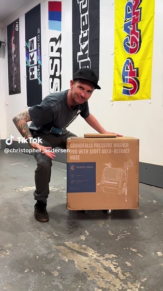 Big thank you to @Giraffe Tools for sending me out their top of the range Grandfalls Pressure Washer, 30m/100ft hose is a blessing, wall mounted so you aren’t tripping over all your cords and hoses like a traditional pressure washer, also comes with a range of different nozzles and even a foam canon. Click the link below to check out their BLACK FRIDAY sales with big money off and even use the code “Chris” at checkout for another 10% off of top of the already super low prices. http://au.giraffet