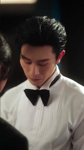 His eyes never left her… and neither did his protection 💥 #evyq43 #flickreels #cdrama #drama #chensi