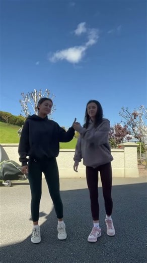 Easy sister dance you can learn together