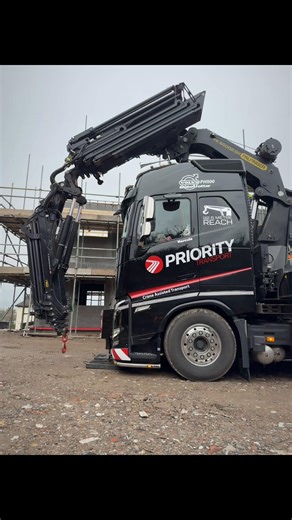 It was too cold and wet to make any proper content today but I did do some roof trusses. #crane #volvo #hiab #sitework #cold