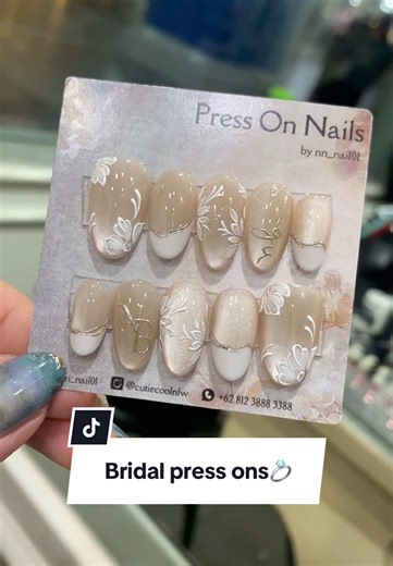 Bridal Press On Nails: Perfect Wedding Nail Art Ideas