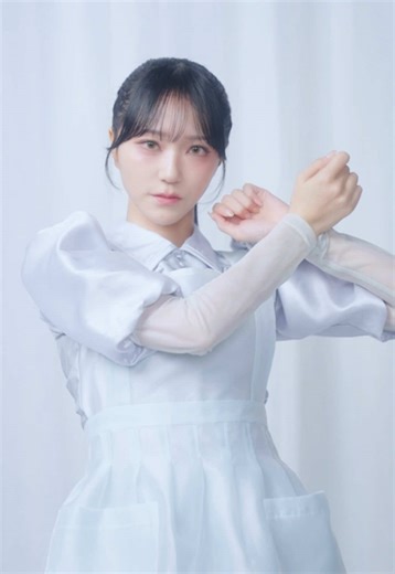 劇薬中毒研究員スタイルの野口衣織