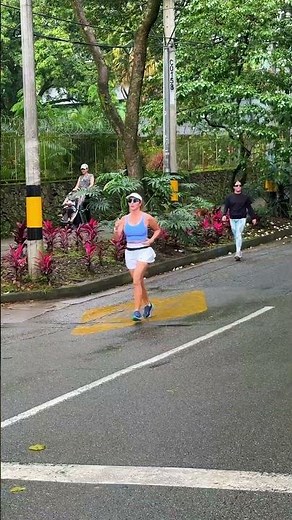 🇨🇴 Best Vibes in Poblado, Medellín, Colombia #shorts