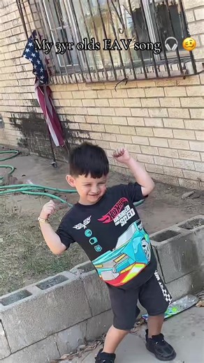 Darteeee Darteee 🥴 his fav song hahaha#fyp #follow #alexrose @Alex Rose