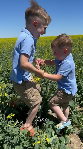 June was oh so sweet🌸🐴💛 | Elli Martin