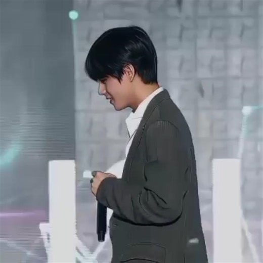 ye pyar kaise hota hai 🩷//ft.kim taehyung// happy birthday 🎂... #kimtaehyung #shorts #taehyung