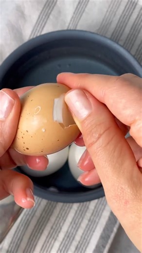 Perfect Hard Boiled Eggs 🥚 | Easy Peel Method (No Stick Shells!) #recipe #easyrecipe #food