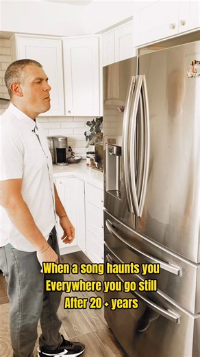 Can you relate?? 👽💁‍♂️ #alienantfarm #smoothcriminal #funnyvideos😂 #fypシ゚viral 🎥 @brysonroatch | Alien Ant Farm