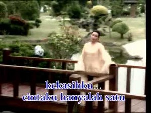 Titiek Sandhora - Bunga Mawar [OFFICIAL]