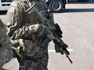 Why elite Polish paratroopers are fans of jumping into a fight with their homemade Grot rifles