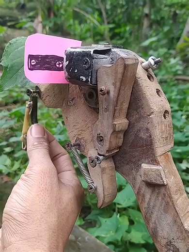 Slingshot with Battery Drawing #ideas #diy