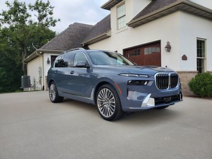 2023 BMW X7 Facelift shown in Sparkling Copper Metallic