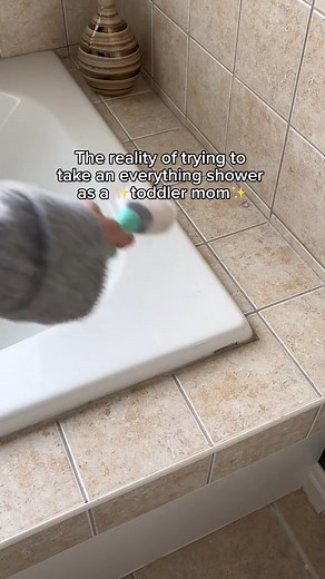 2.2K views | Can our razor multitask, lathering and shaving in one go for a swift and smooth experience? Yes. Can it keep your kids entertained while you shower? No. #MomLife #QuickShave | Schick Intuition Canada | Facebook