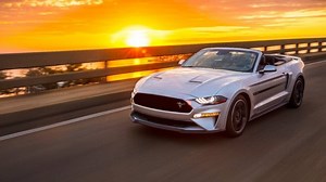 Can You Fit Two Suitcases in A Ford Mustang Convertible? | Vehicle Answers