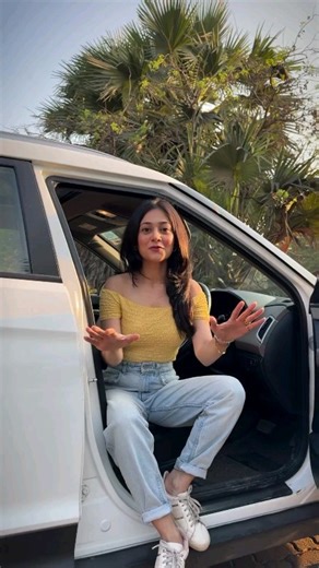 "Aditi Sharma's Viral 'Honest Ads' Video: A Call for Authenticity in Advertising" Aditi Sharma, @aditi9sharma , a popular Instagram content creator, recently shared a hilarious yet thought-provoking video titled "If Ads were honest," addressing the need for authenticity in advertising. The video quickly went viral, prompting viewers to question the sincerity of modern marketing tactics. In the video, Sharma takes a lighthearted approach to expose the exaggerated claims and unrealistic expectatio