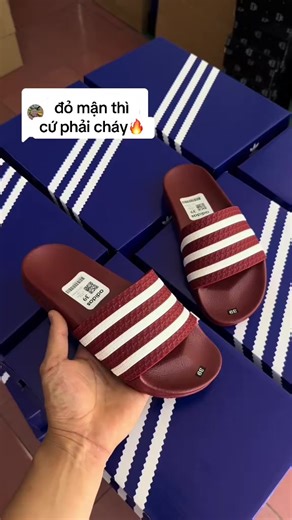 ae đầu tư vào đây thì ngonnn luôn chứ còn gì nữa ạ #depcaocap #dép #xuhuong #thoitrangnam #adidas