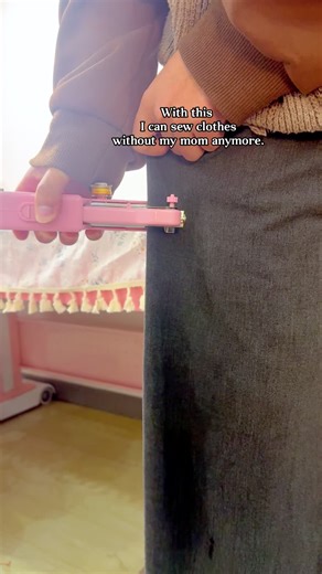 If you love Hand sew,try this Sew machine.Portable Electric Sewing Machine and sewing tool kit.Easy to work,USB Mini Handheld Sewing Machine 🪢🪡🧵🧥🥼💁🏼😍#sewing #sewingm